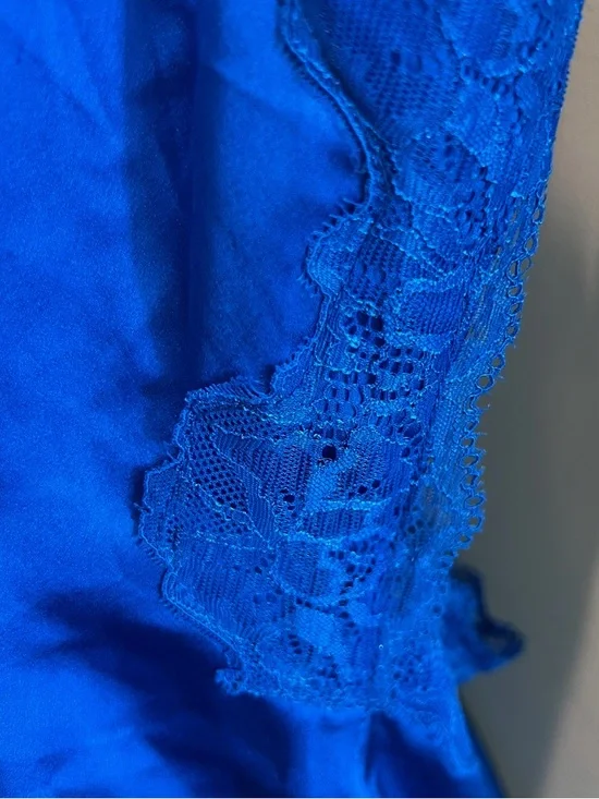 MISSGUIDED SLIPS DRESS - Picture 5 of 10